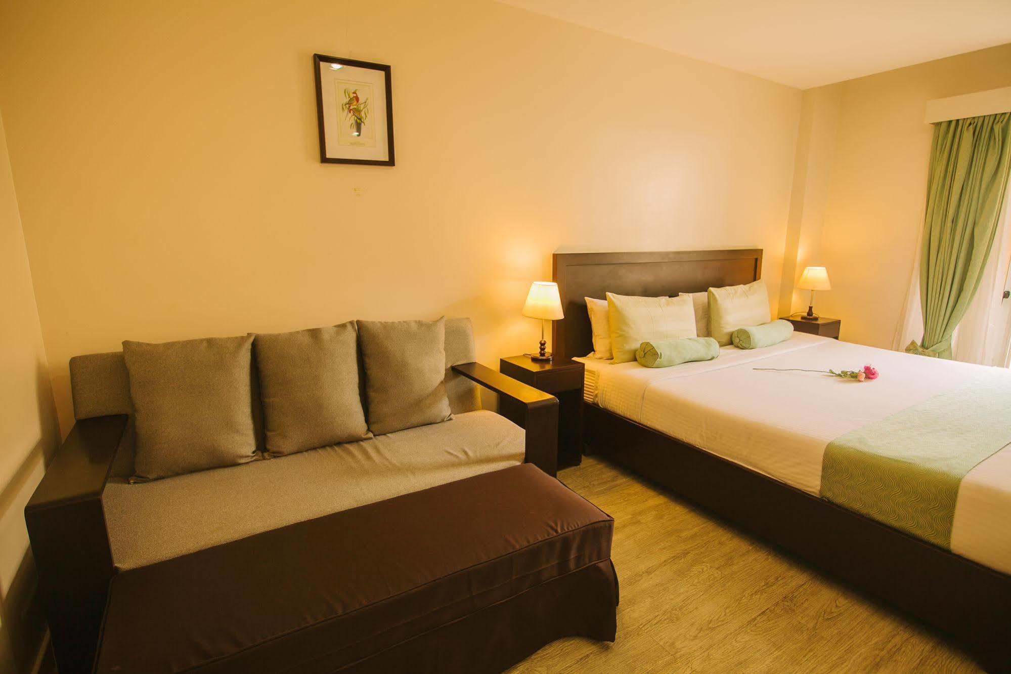Subic Coco Hotel Олонгапо Экстерьер фото