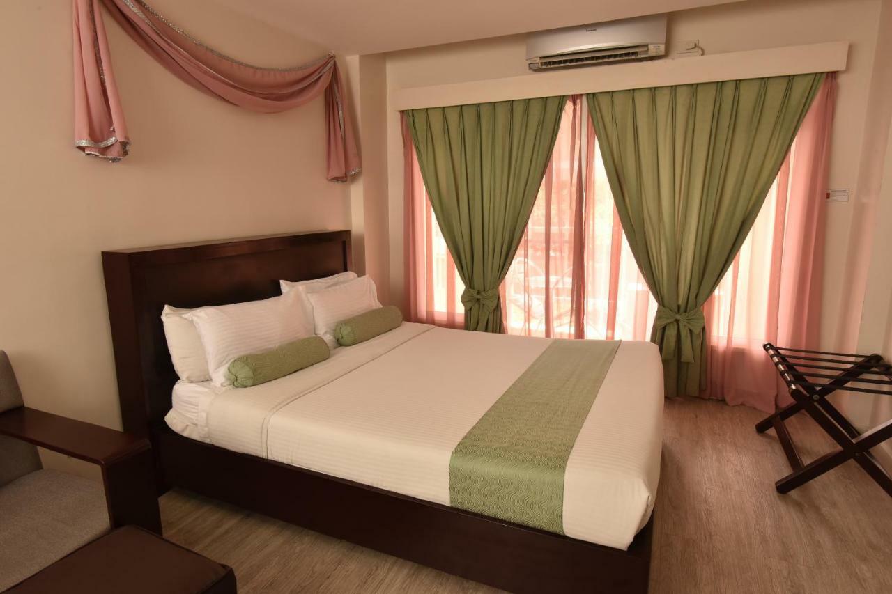 Subic Coco Hotel Олонгапо Экстерьер фото